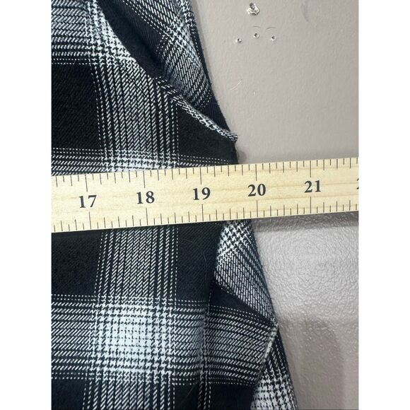 NWOT DIXXON Mickey Black & White Plaid Flannel Button Up Shirt Men's Medium - Picture 8 of 11